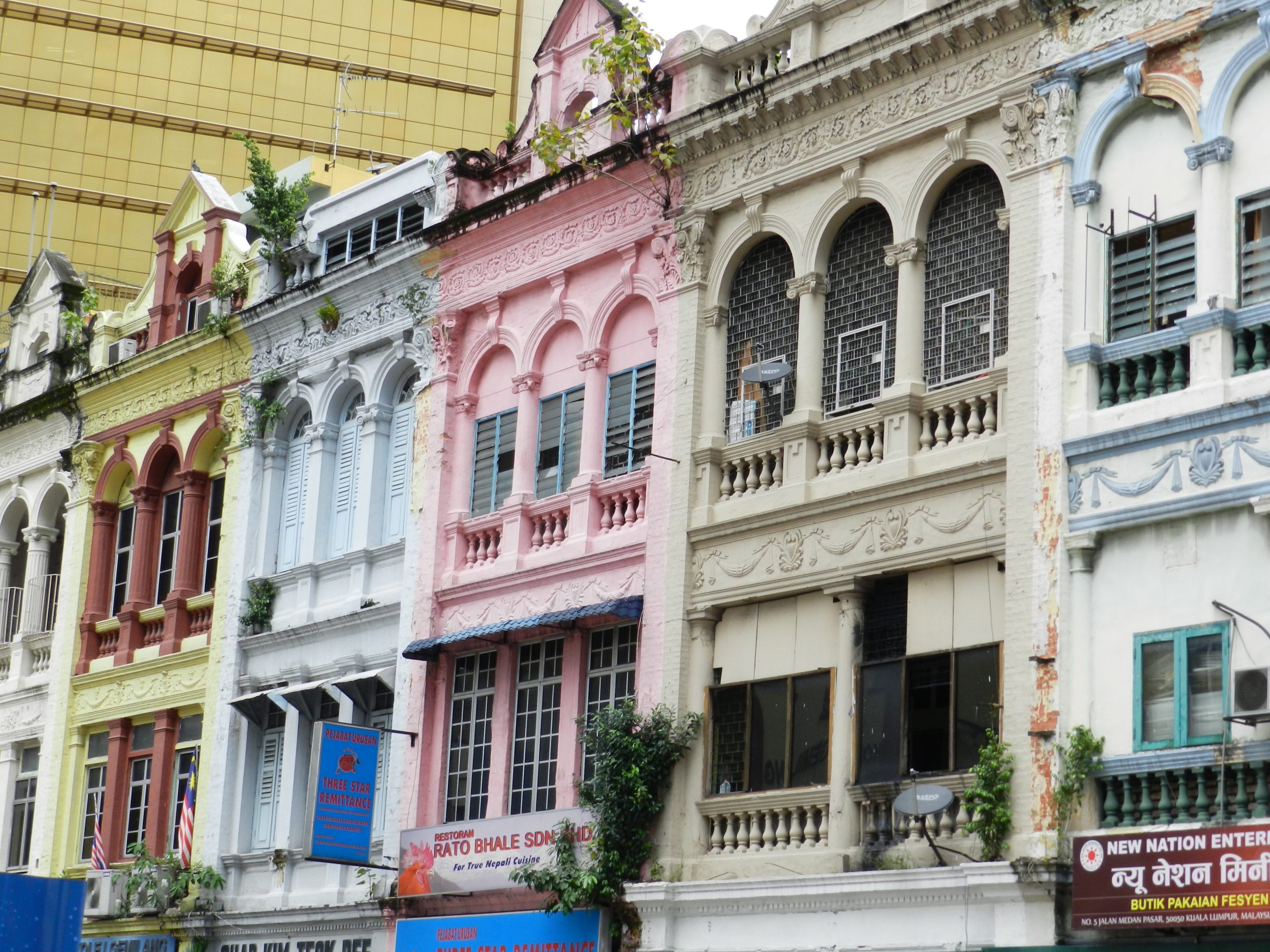 maison-façade-couleur-singapour